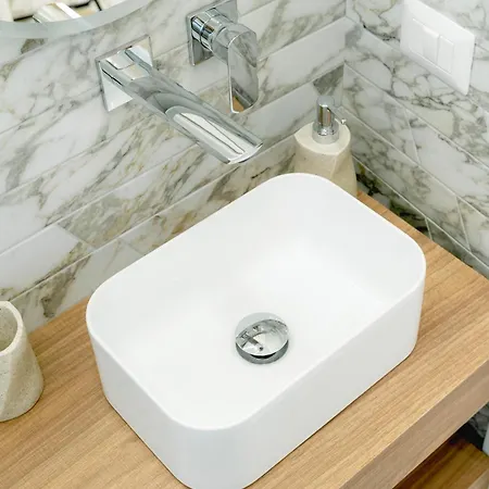 ベッド・アンド・ブレックファスト Maisonette ポルティチ