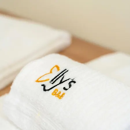 Maisonette Bed & Breakfast *